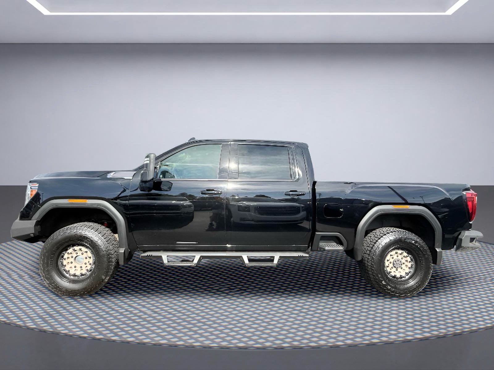 Used 2020 GMC Sierra 3500 AT4 w/ AT4 Premium Package AWD/4WD image 3