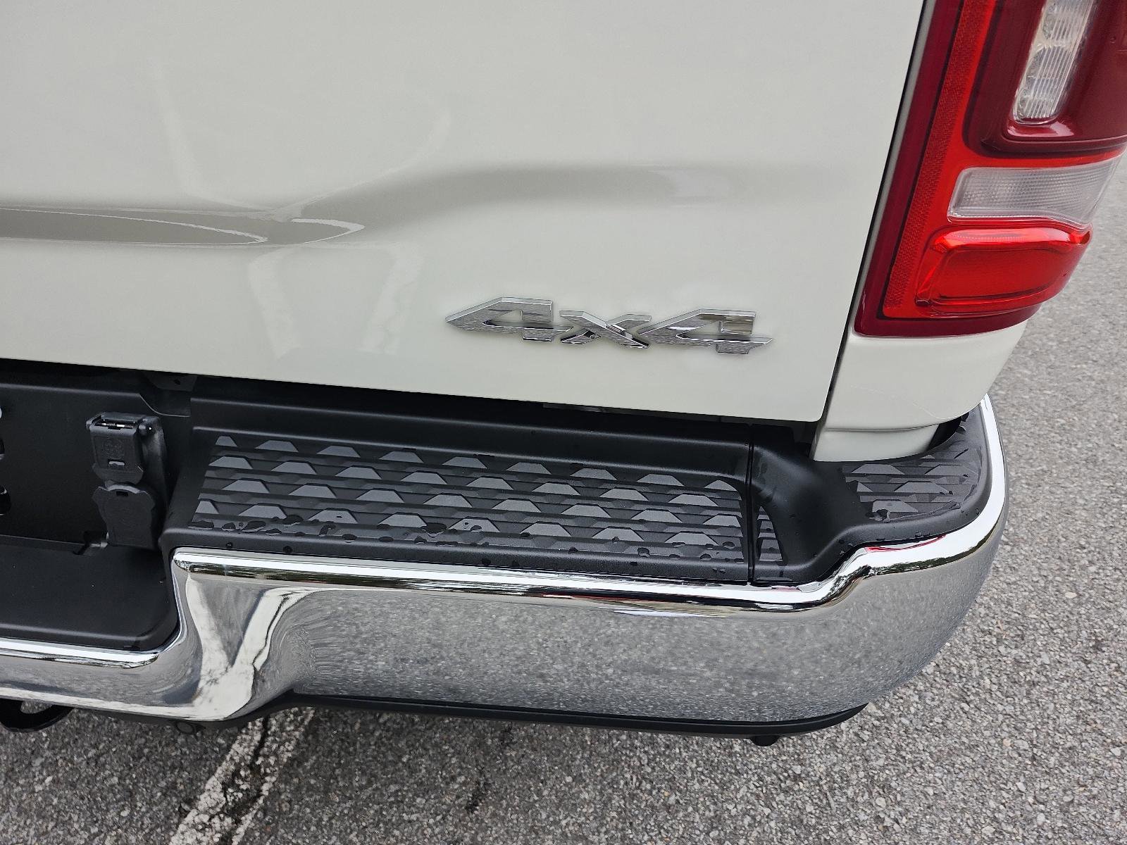 Used 2024 RAM 2500 Limited image 4