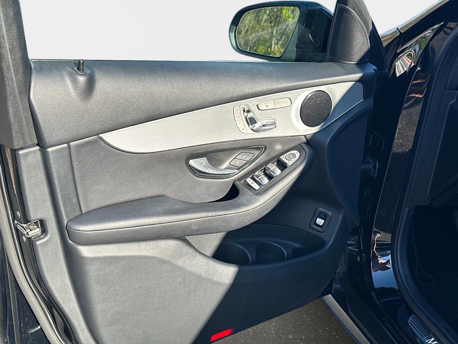 Used 2019 Mercedes-Benz GLC 300 image 16