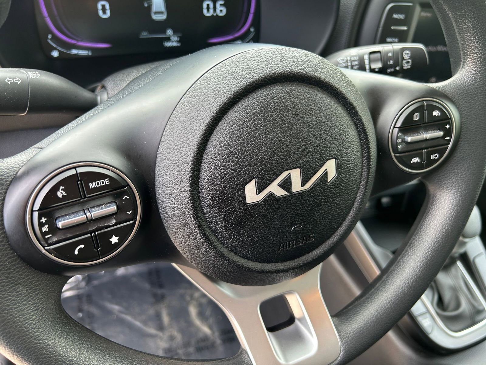 Used 2025 Kia Soul LX w/ LX Technology Package image 24