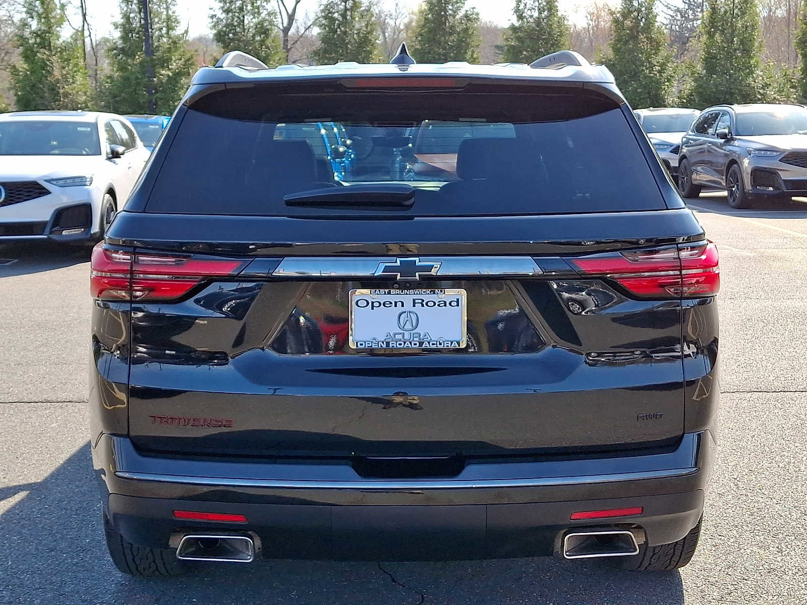 Used 2023 Chevrolet Traverse Premier w/ Redline Edition AWD/4WD image 5