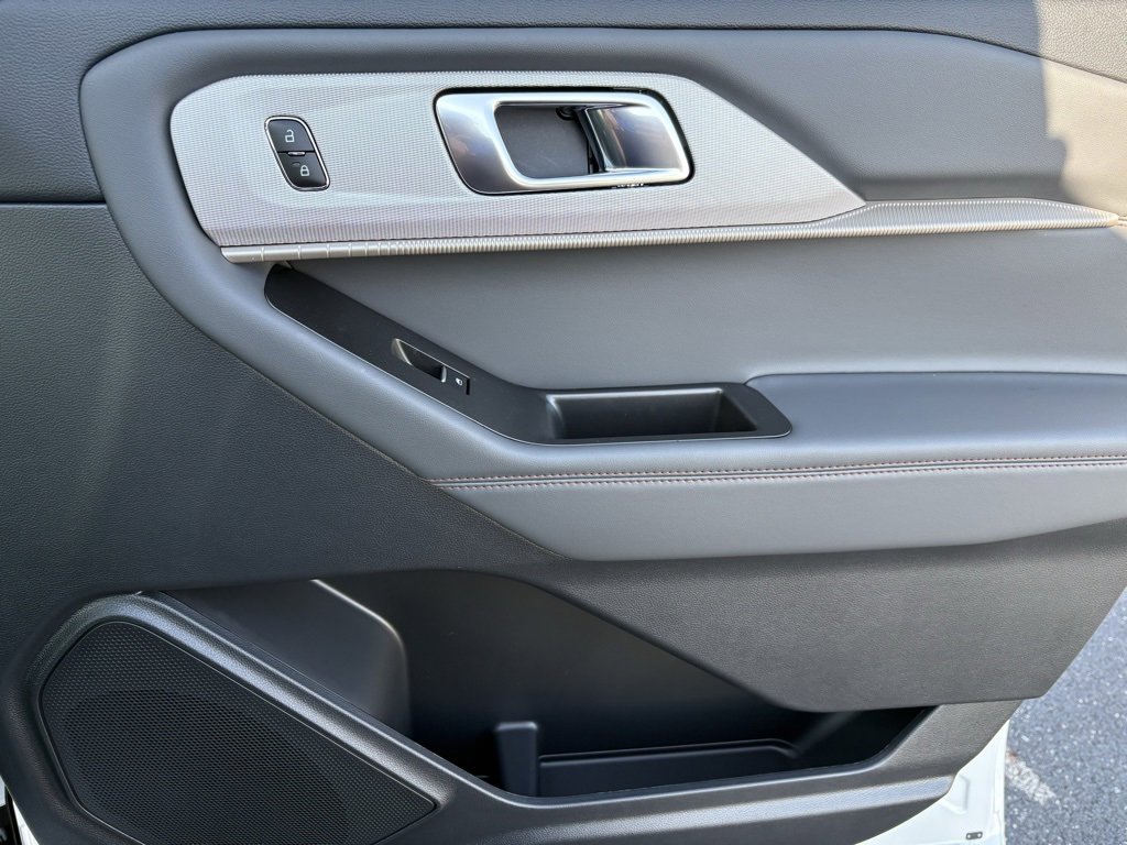 New 2026 Ford Explorer Active image 31
