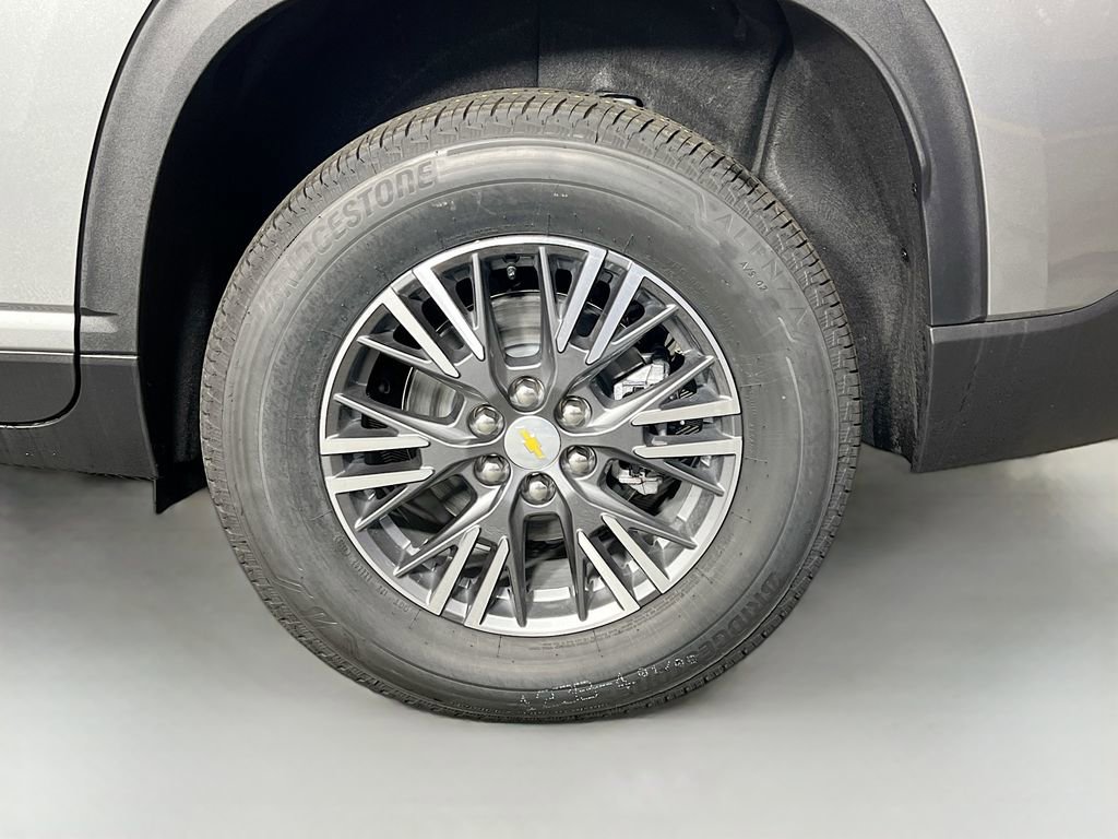 New 2026 Chevrolet Traverse LT w/ LPO, Floor Liner Package image 32