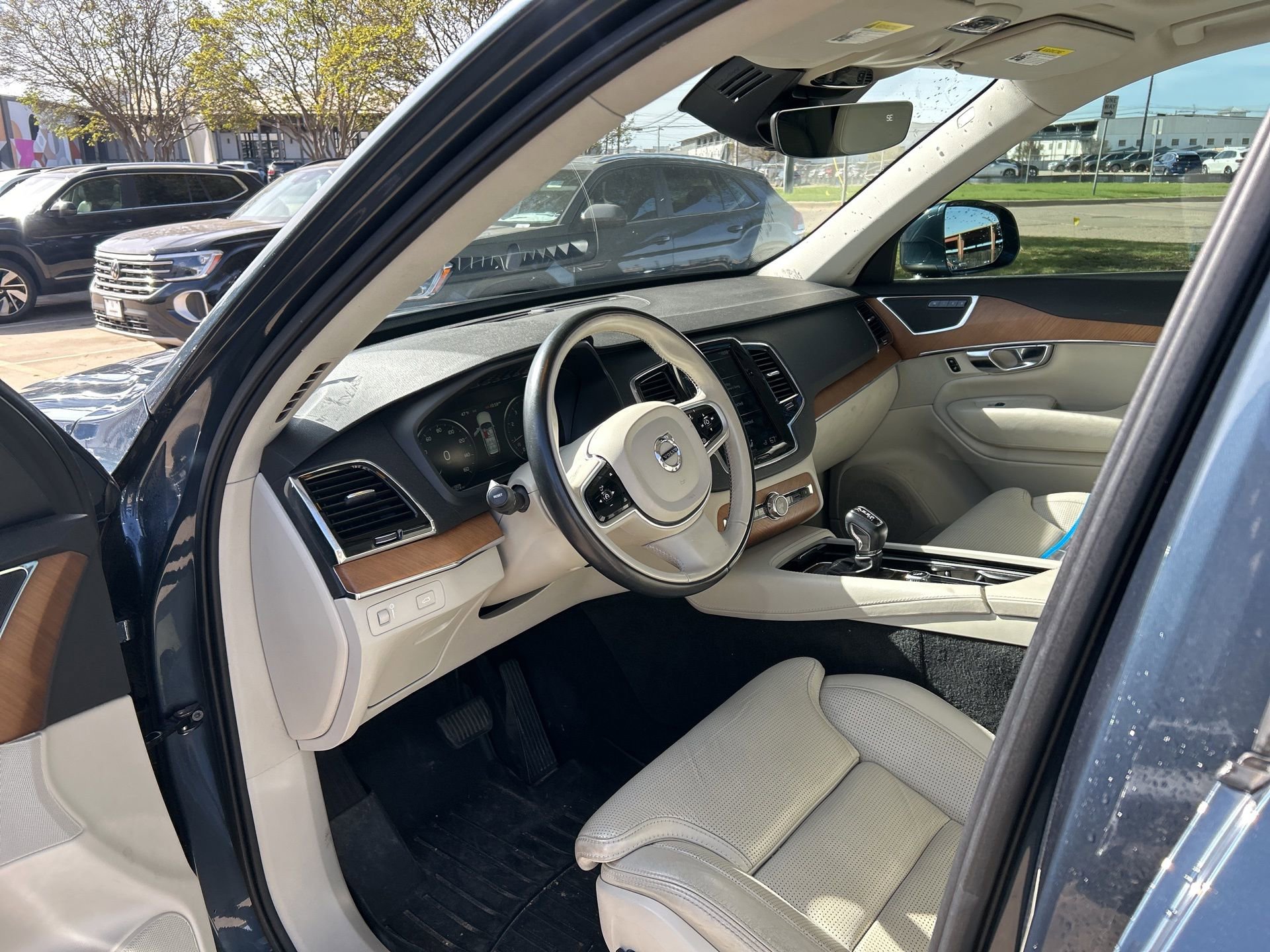 Used 2018 Volvo XC90 T6 Inscription w/ Convenience Package AWD/4WD image 10