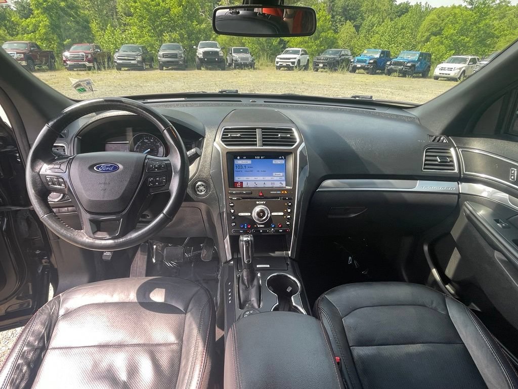 Used 2018 Ford Explorer Sport w/ Equipment Group 401A AWD/4WD image 3