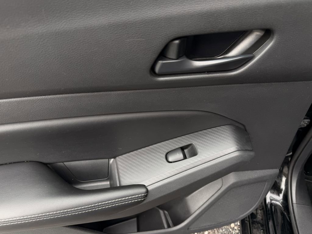 Used 2024 Nissan Altima 2.5 SV image 19