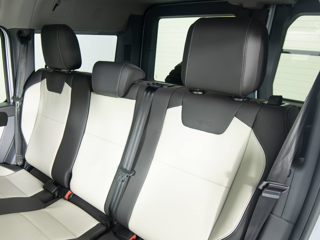 Used 2025 INEOS Grenadier AWD/4WD image 33