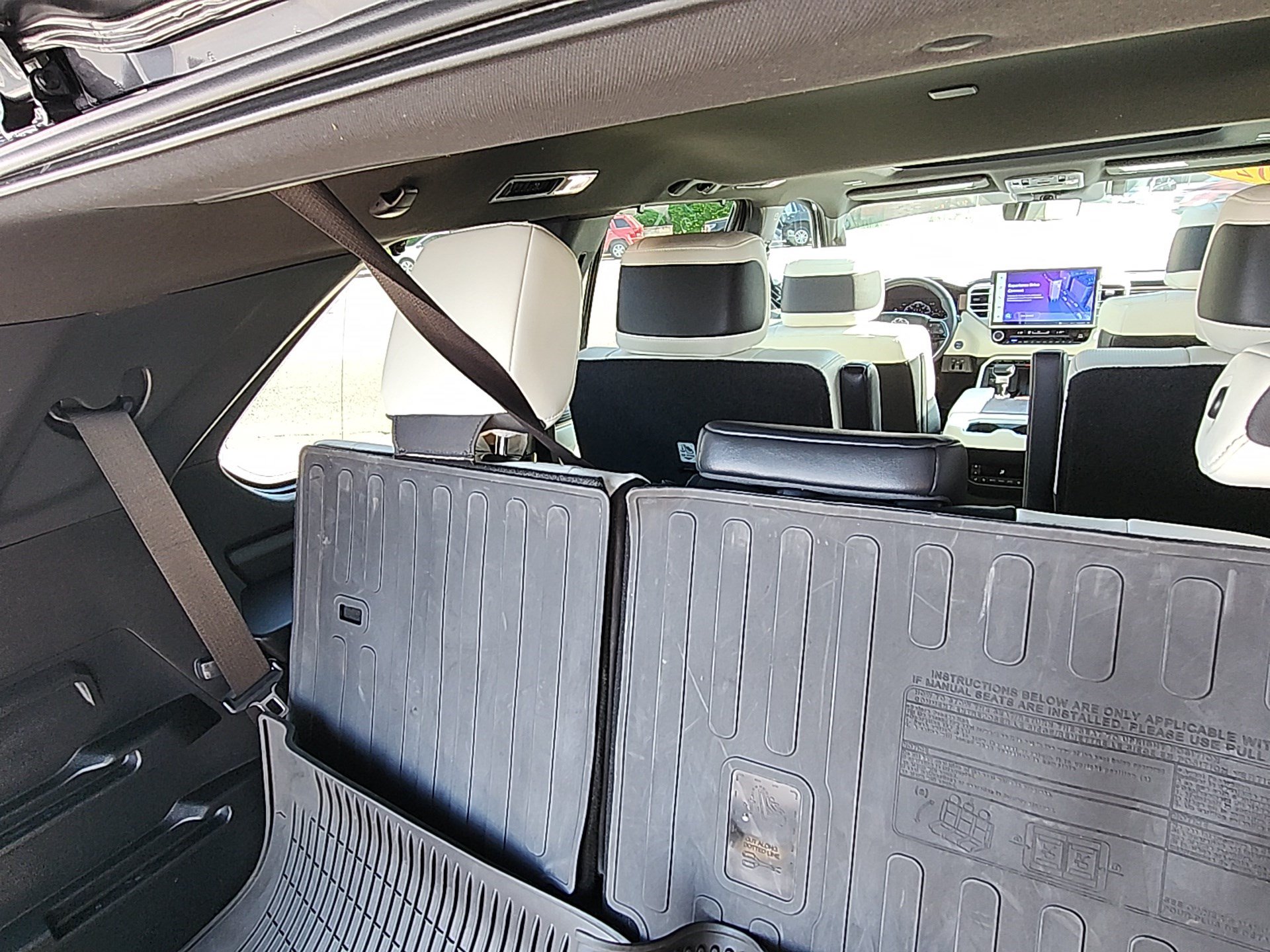 Used 2024 Toyota Sequoia Capstone AWD/4WD image 27