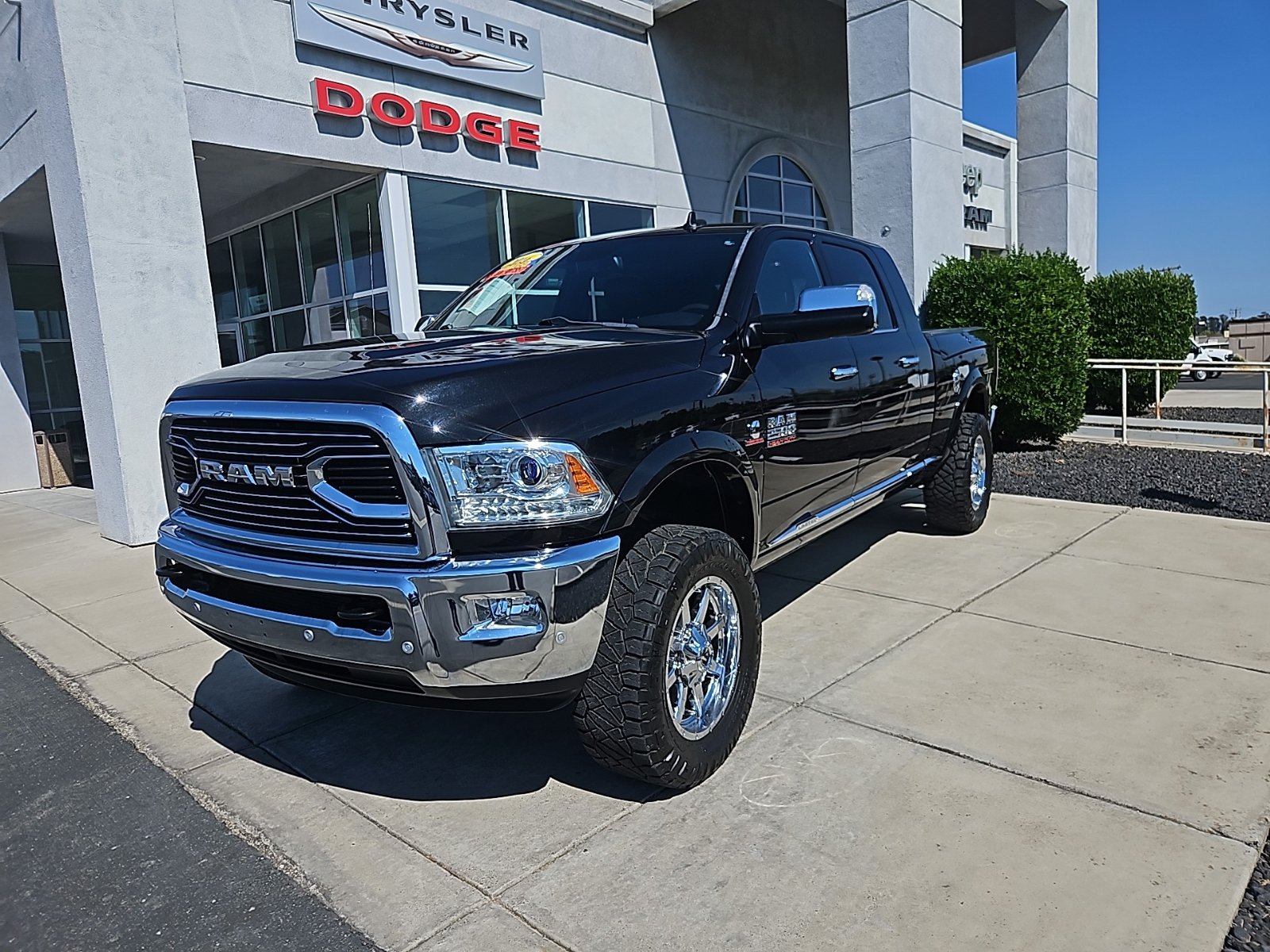 Used 2016 RAM 2500 Limited AWD/4WD image 2