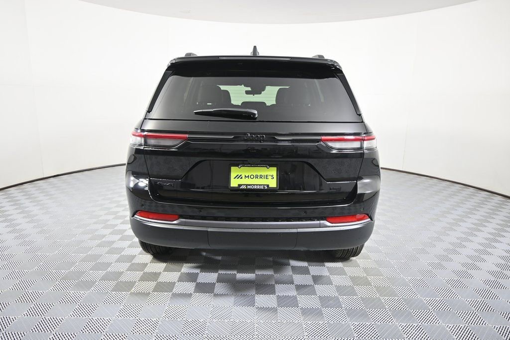 New 2026 Jeep Grand Cherokee Laredo image 5