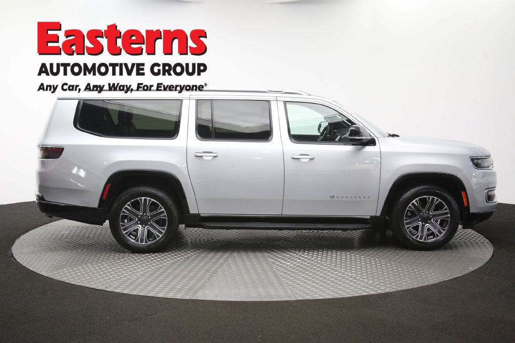 Used 2024 Jeep Wagoneer L Series II w/ Flexible Seating Group AWD/4WD image 52
