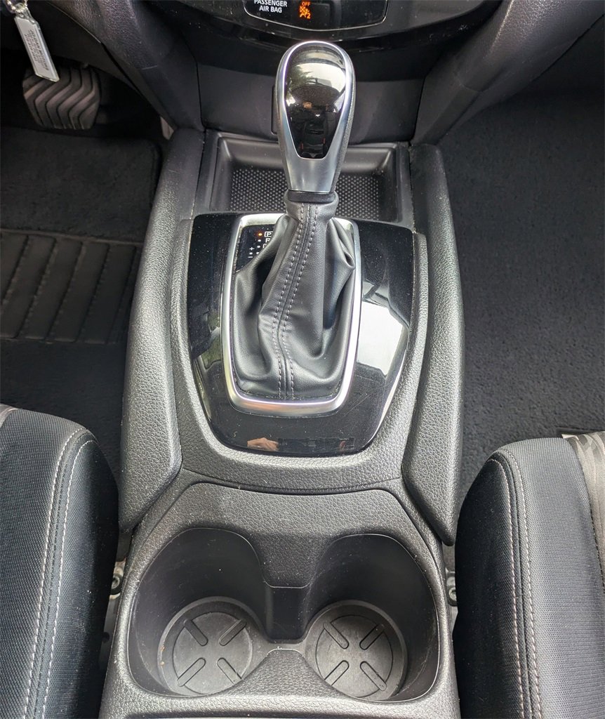 Used 2017 Nissan Rogue S image 13