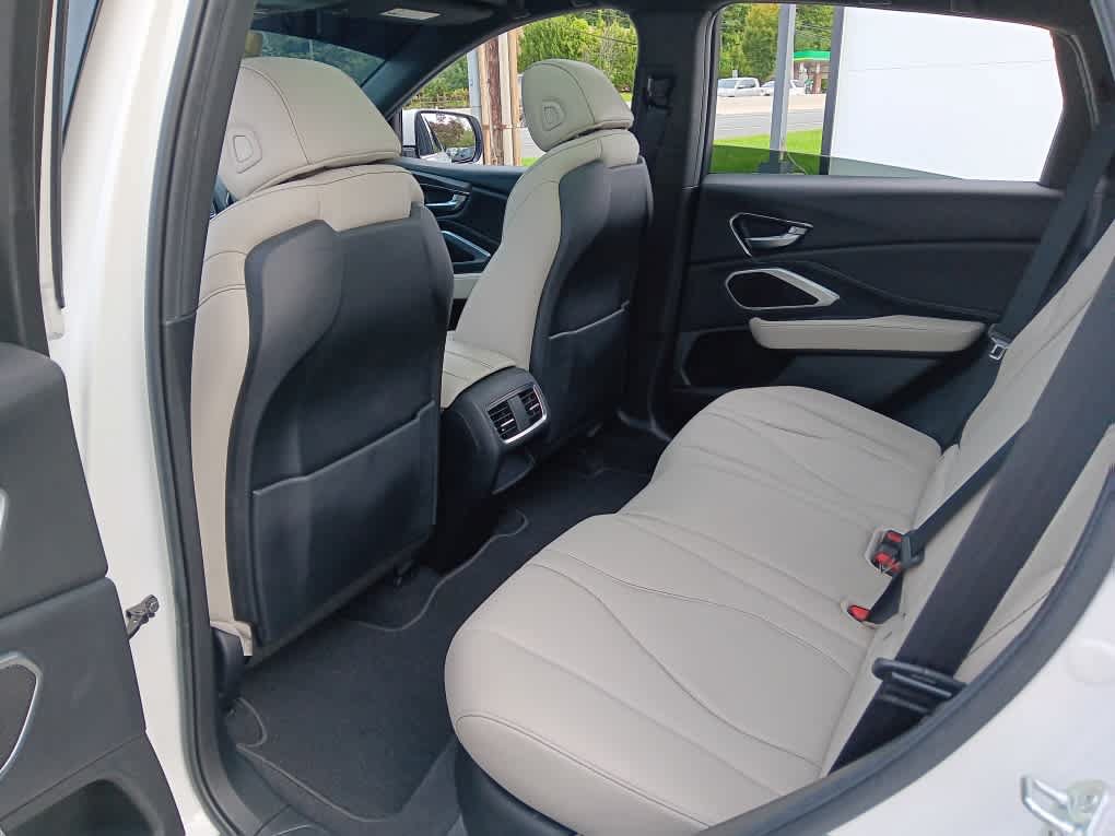 Used 2025 Acura RDX SH-AWD image 14