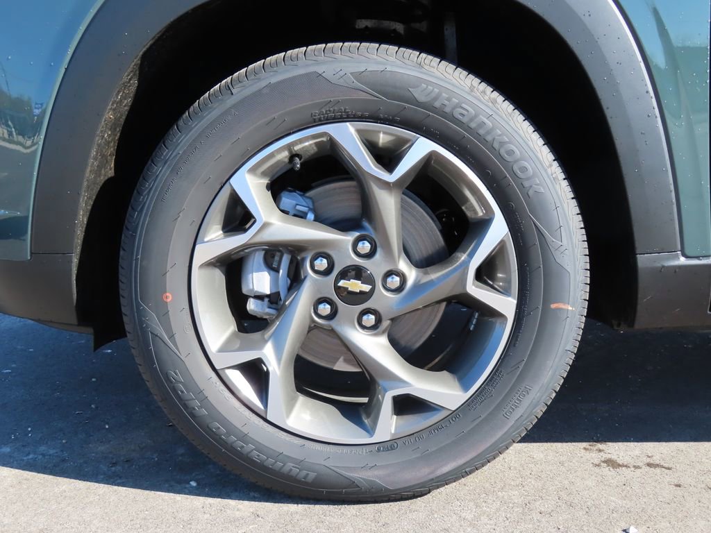 New 2026 Chevrolet Trax LT w/ Driver Confidence Package FWD image 15