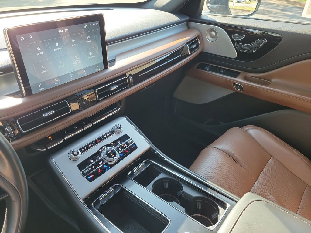 Certified 2022 Lincoln Aviator Reserve w/ Equipment Group 201A image 29