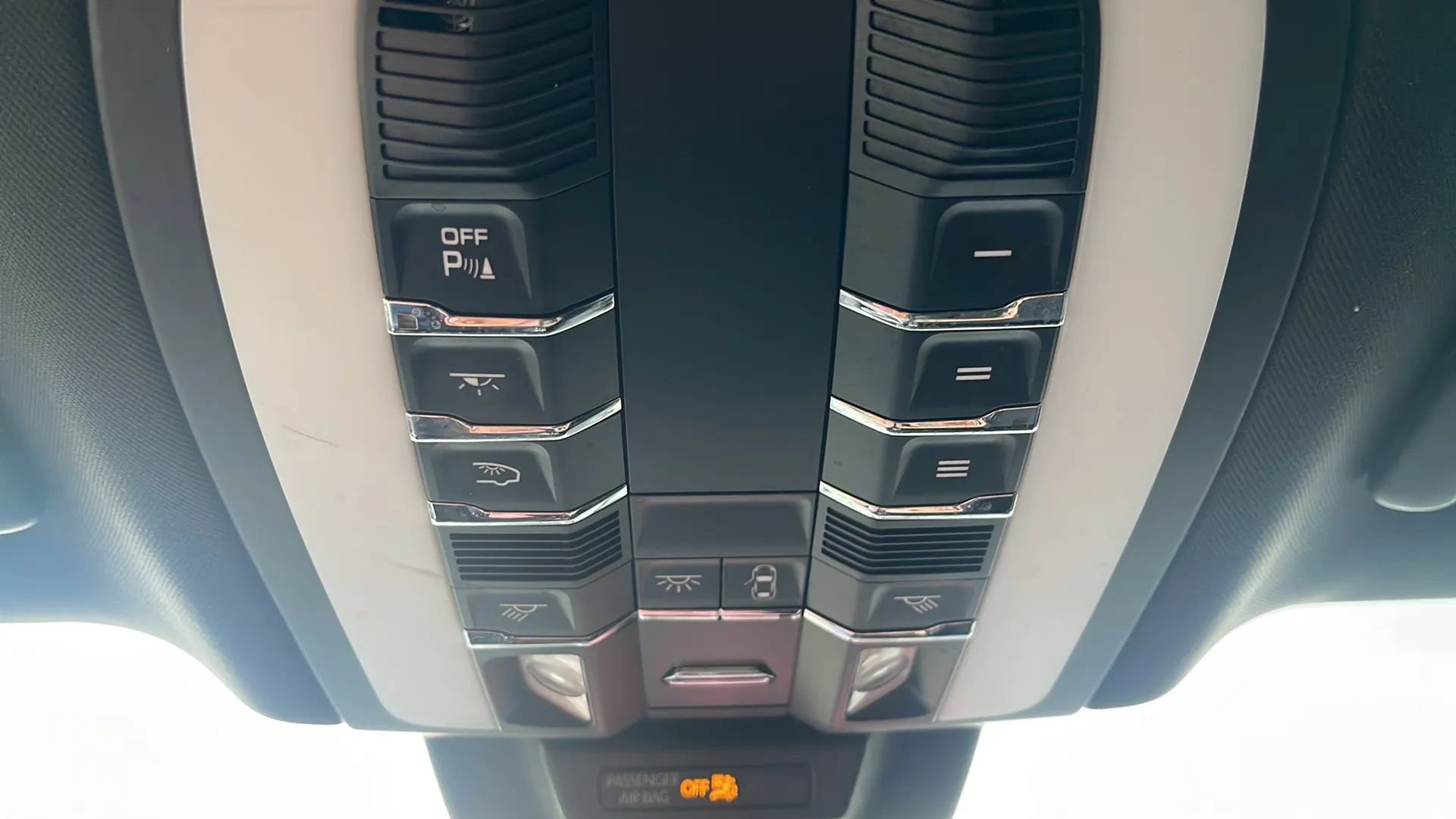 Used 2017 Porsche Macan image 13