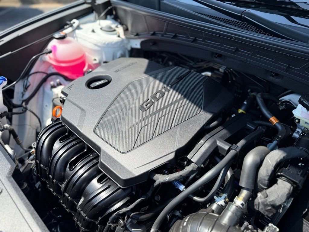 Used 2025 Hyundai Tucson SE image 40