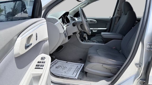 Used 2011 Chevrolet Traverse LS FWD image 11