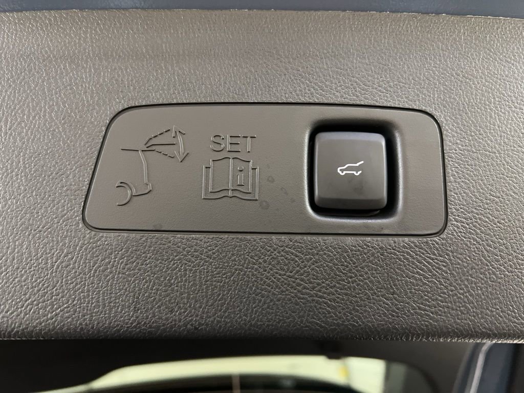 Used 2026 Lincoln Corsair Premiere image 39