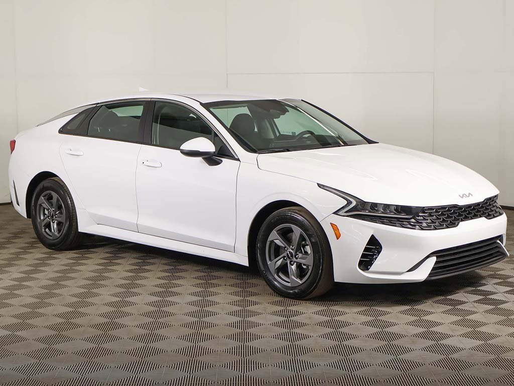 Used 2024 Kia K5 LXS image 2