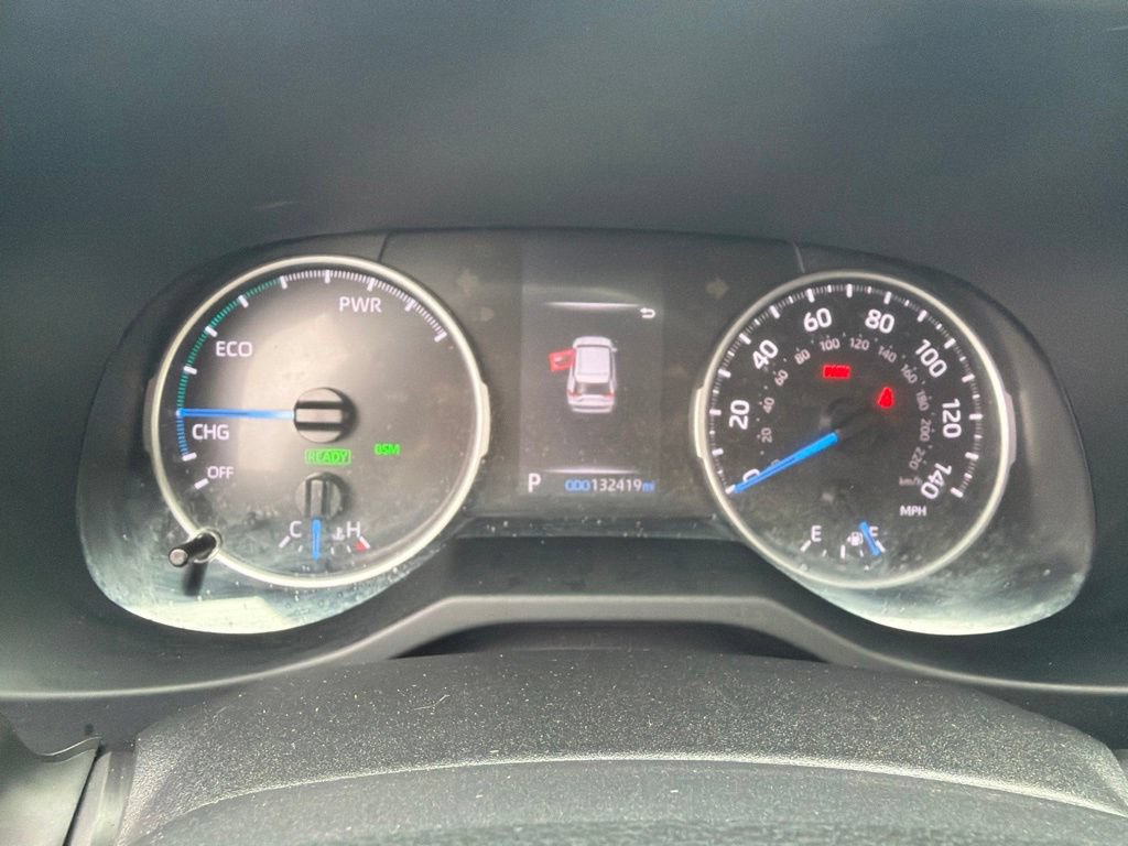 Used 2021 Toyota RAV4 XLE w/ XLE Grade Weather Package AWD/4WD image 33