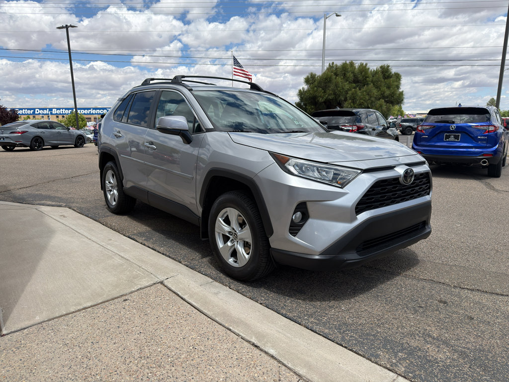 Used 2021 Toyota RAV4 XLE w/ Carpet Mat Package (TMS) AWD/4WD image 2