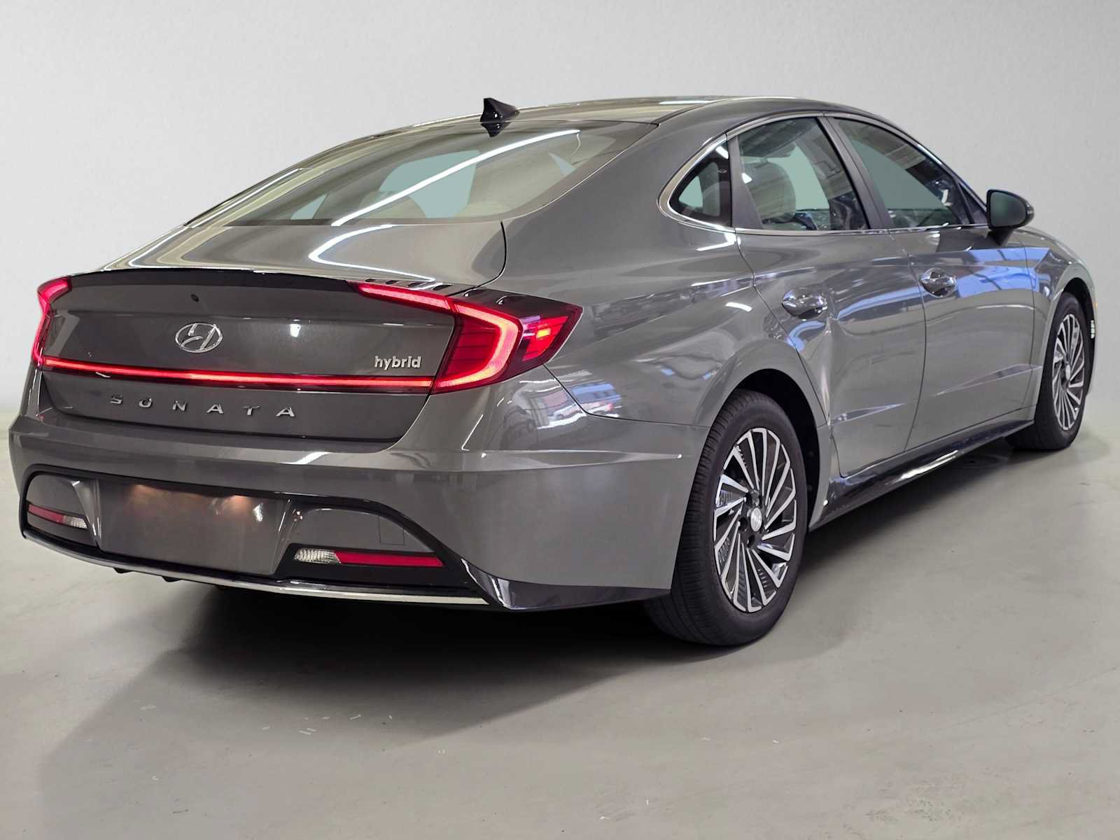Used 2023 Hyundai Sonata SEL FWD image 5