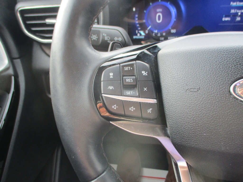 Certified 2021 Ford Explorer Platinum w/ Equipment Group 601A image 12