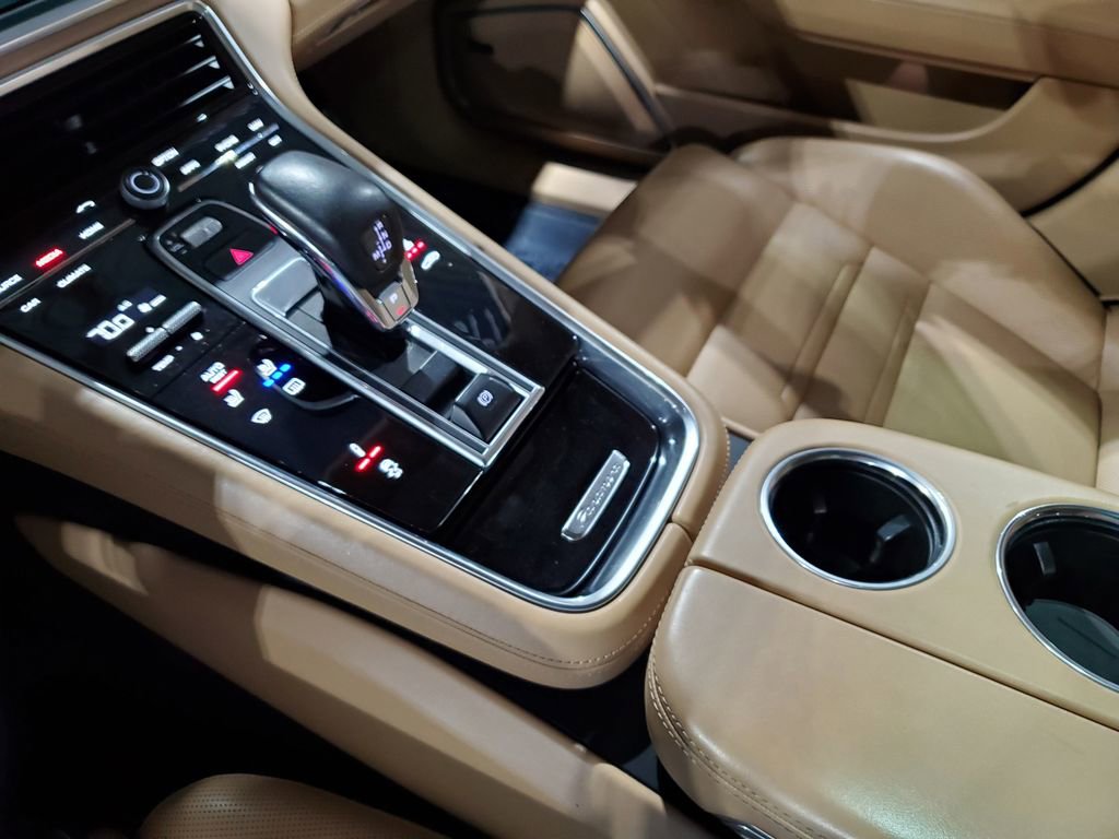 Used 2018 Porsche Panamera Turbo image 37