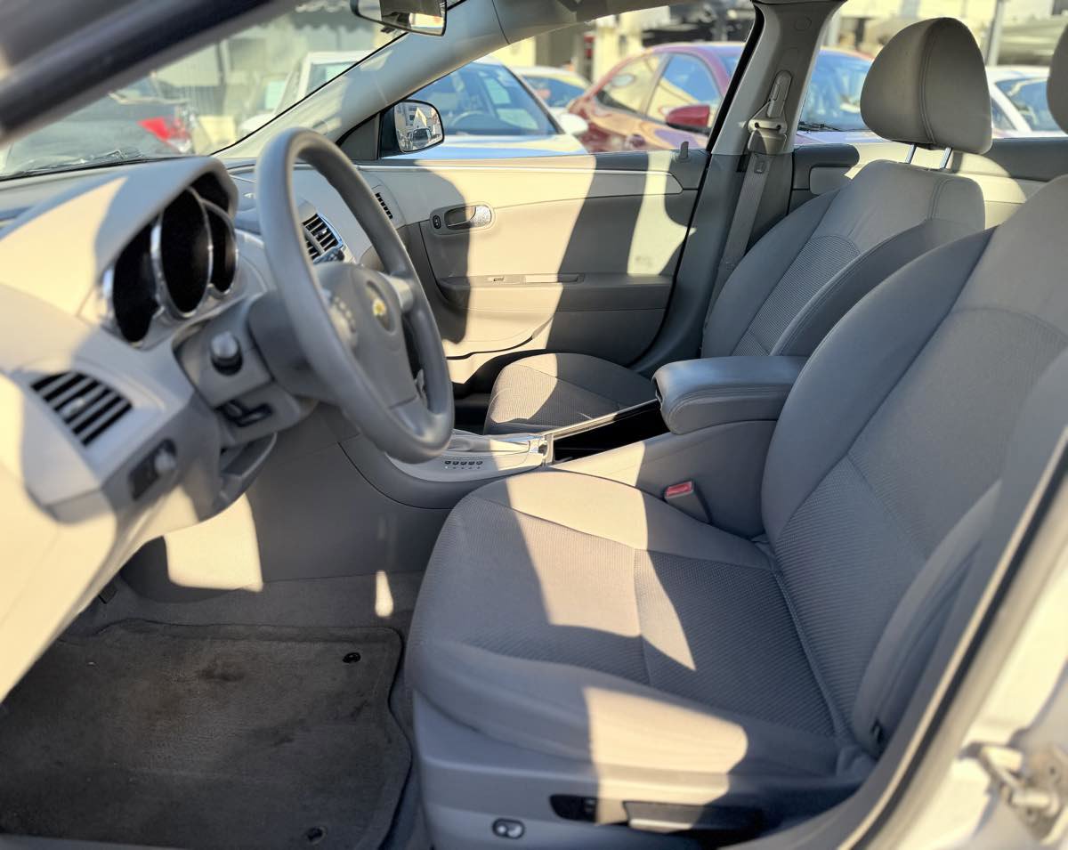 Used 2012 Chevrolet Malibu LS image 18