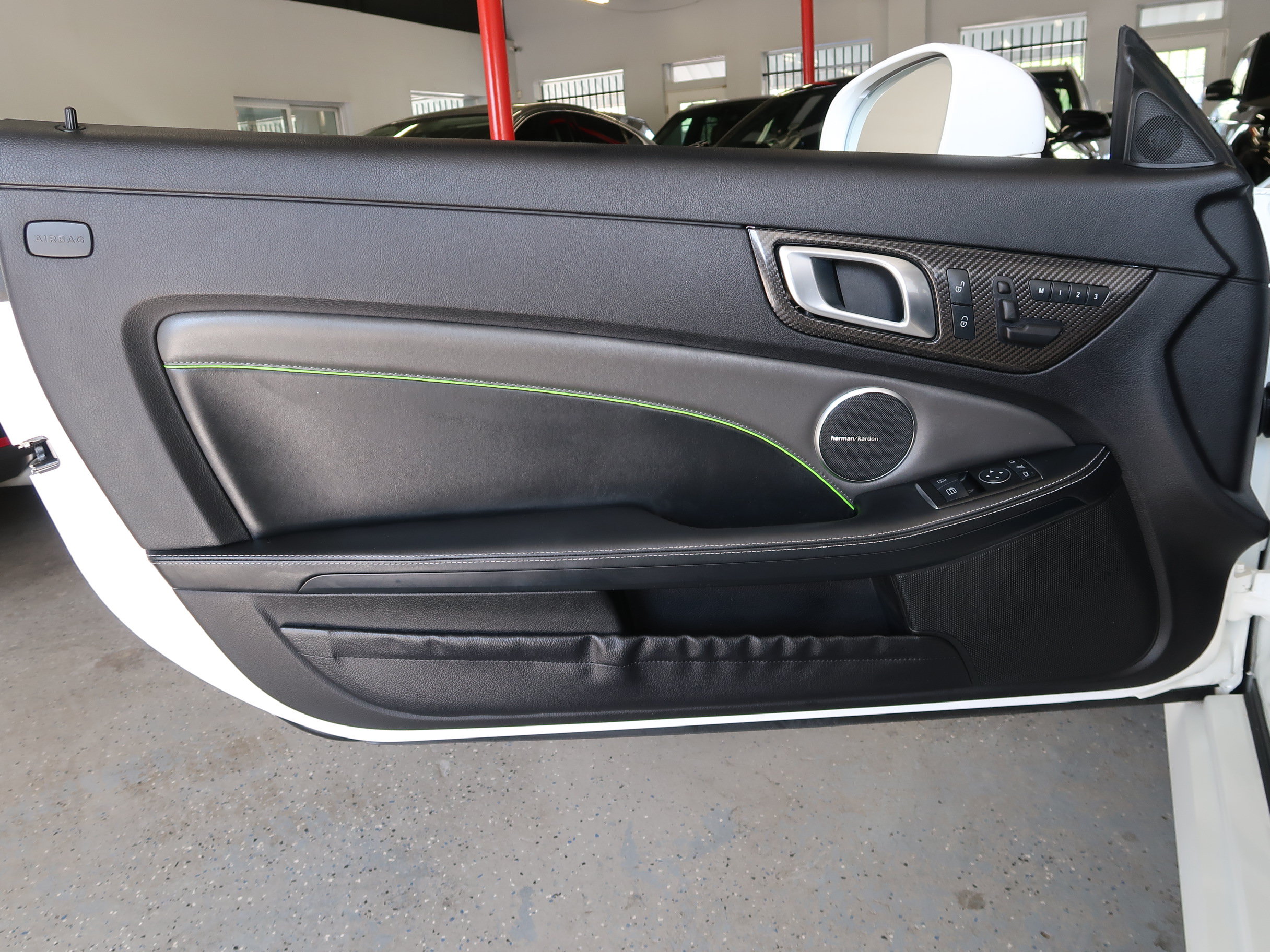 Used 2015 Mercedes-Benz SLK 250 image 35