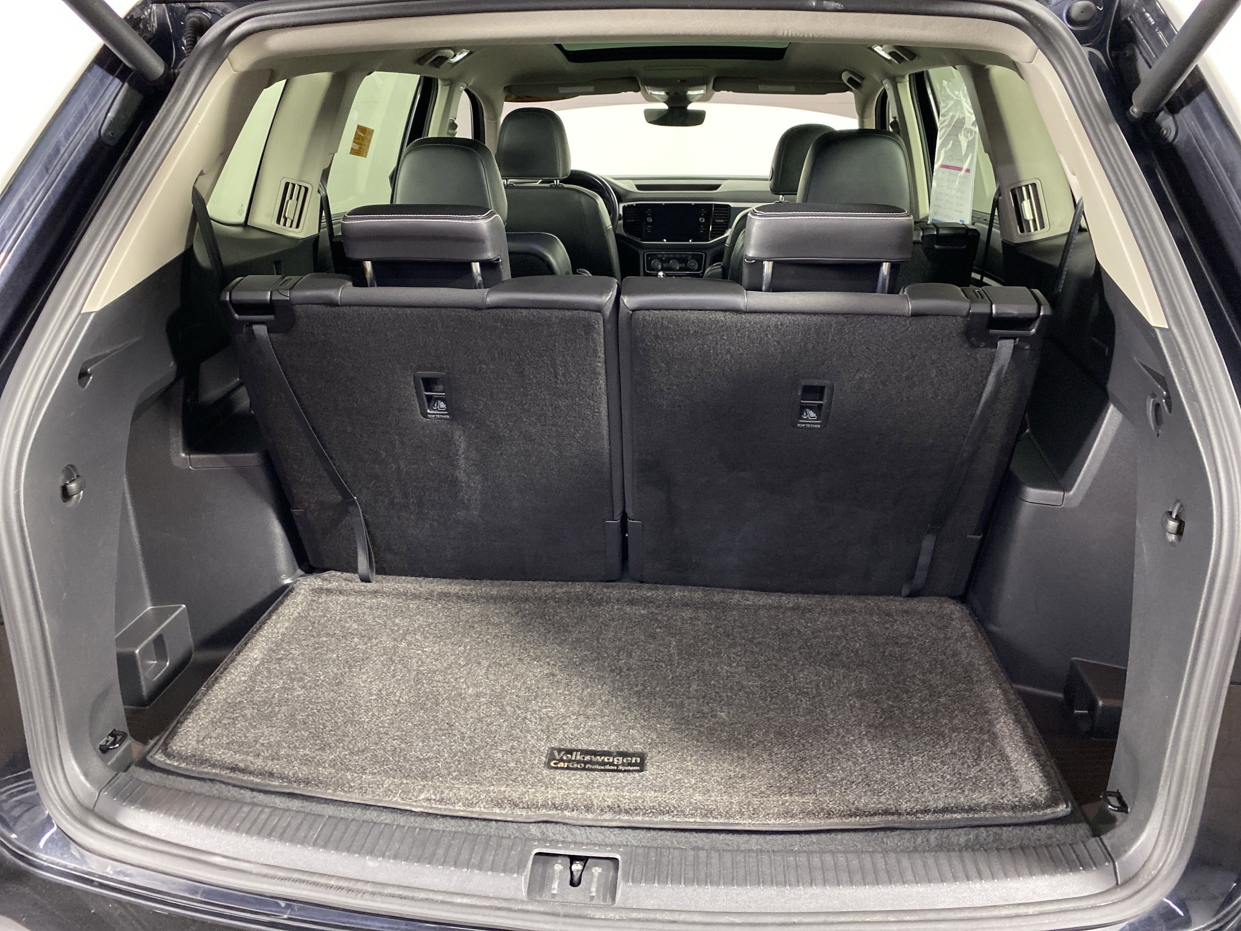 Used 2021 Volkswagen Atlas SEL R-Line image 35