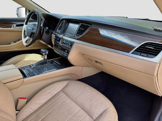 Used 2019 Genesis G80 3.8 RWD image 12