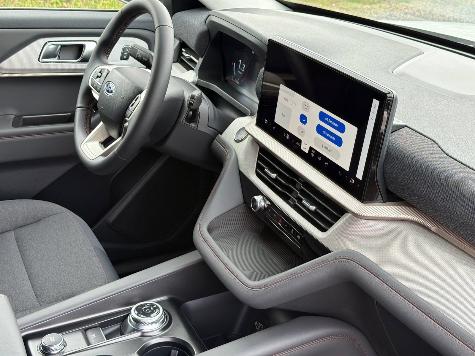New 2026 Ford Explorer Active AWD/4WD image 10