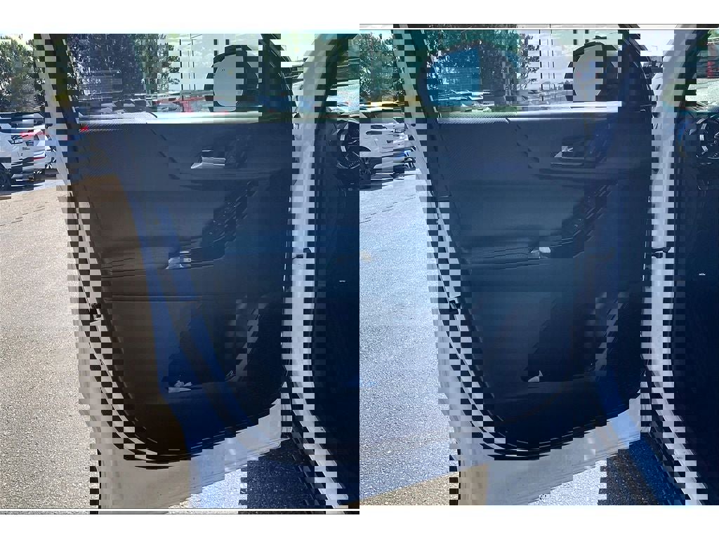 Used 2025 Chevrolet Equinox LT image 22