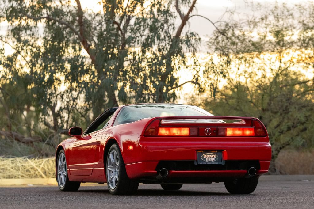 Used 2005 Acura NSX T RWD image 9