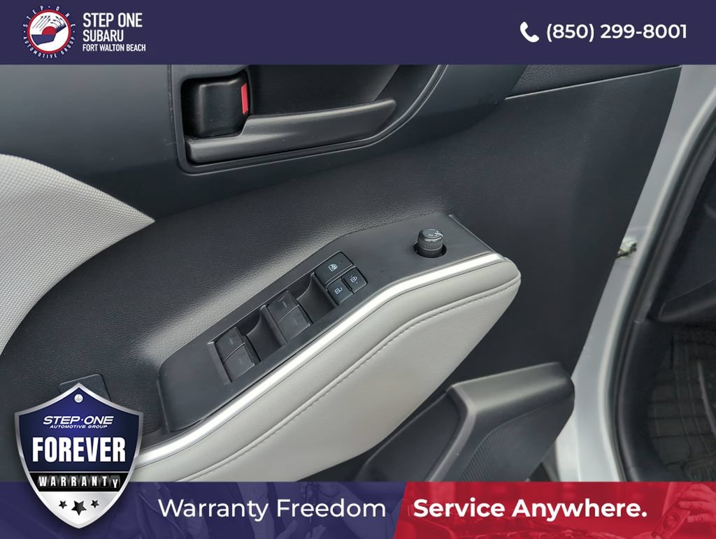 Used 2021 Toyota Highlander L FWD image 19