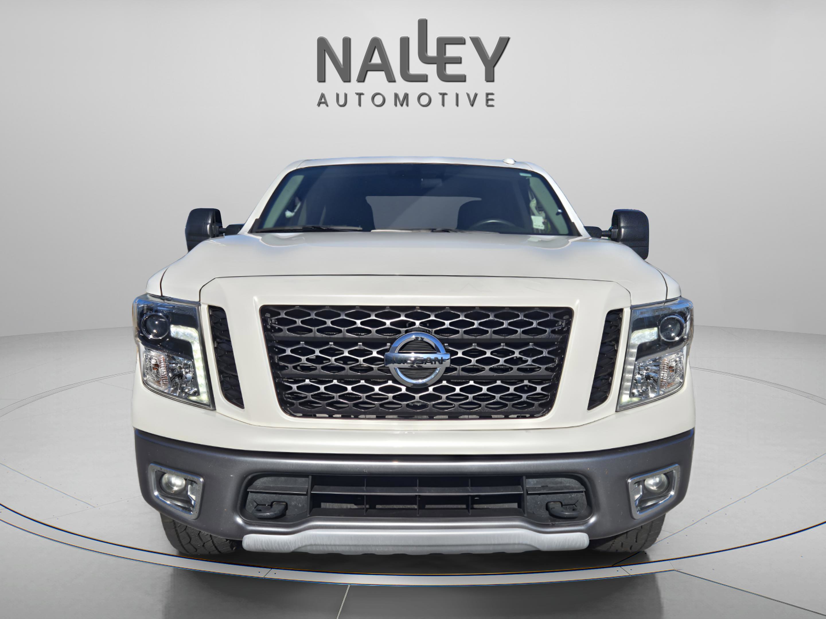 Used 2018 Nissan Titan PRO-4X image 7