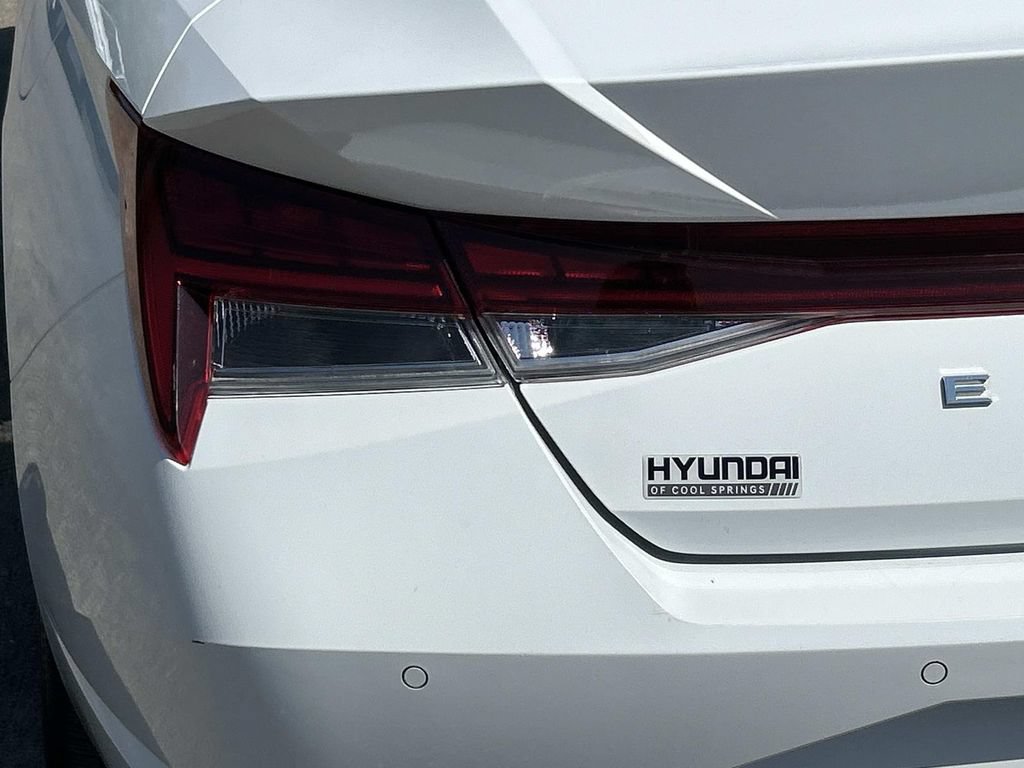 Certified 2023 Hyundai Elantra Limited FWD image 13
