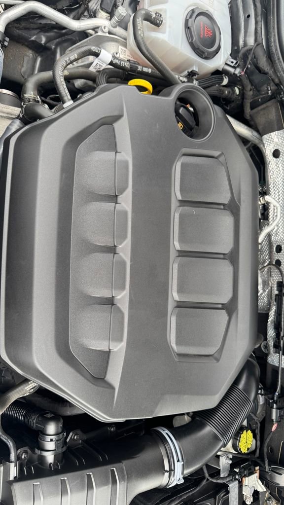 Used 2022 Volkswagen GTI SE image 33