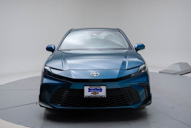 Used 2025 Toyota Camry SE image 17