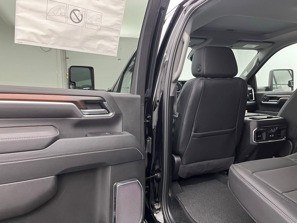 New 2025 GMC Sierra 2500 Denali w/ Technology Package image 35