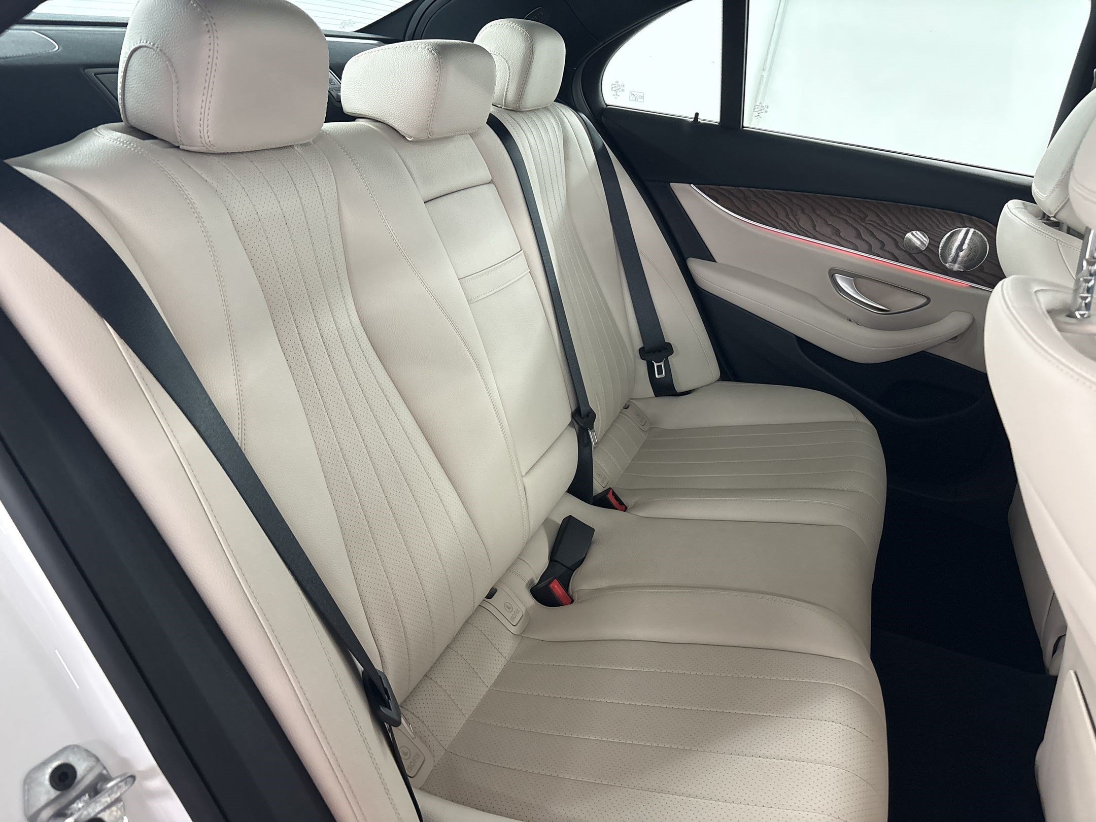 Used 2021 Mercedes-Benz E 450 4MATIC Sedan image 31