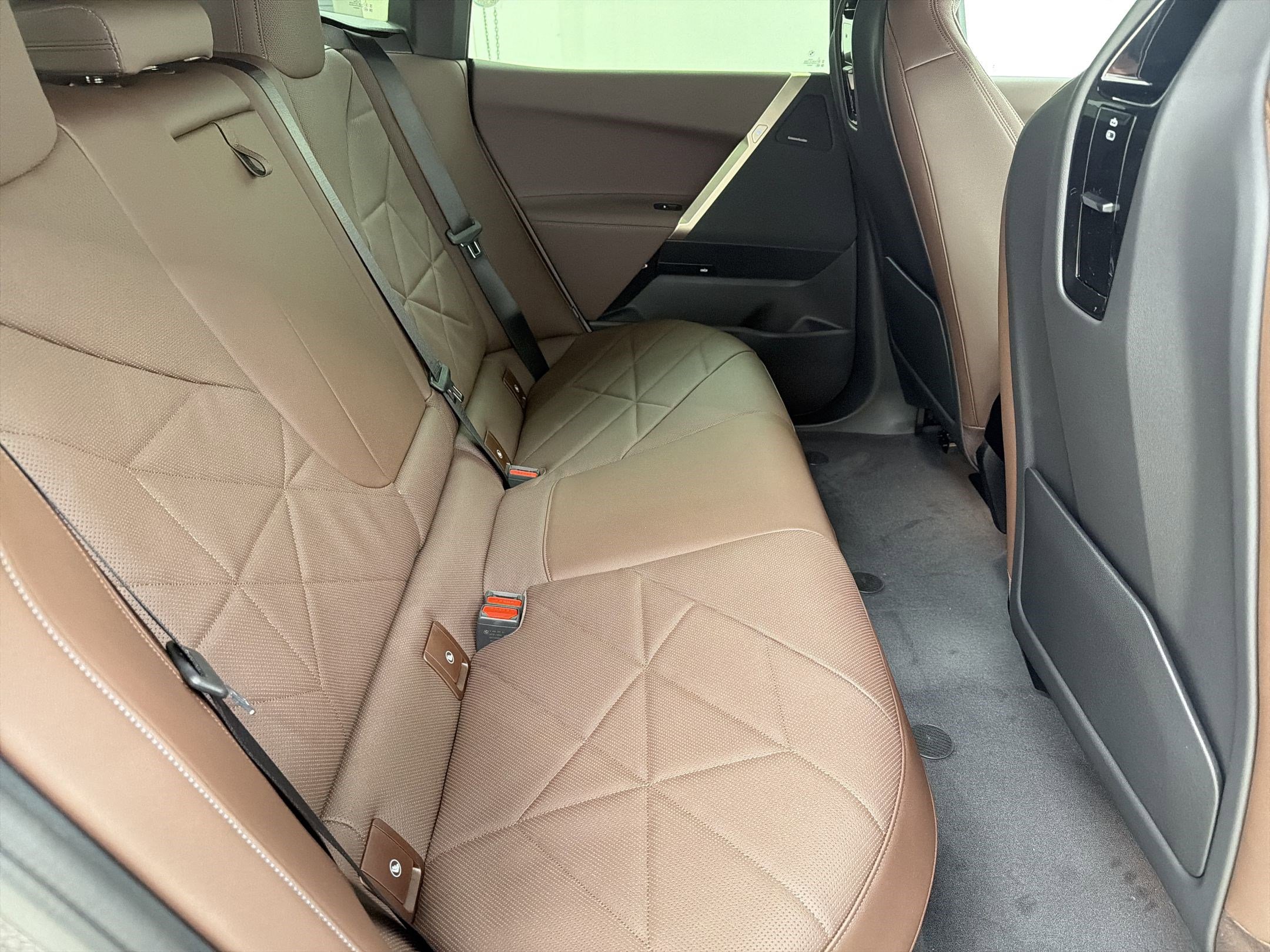 New 2026 BMW iX xDrive45 image 29