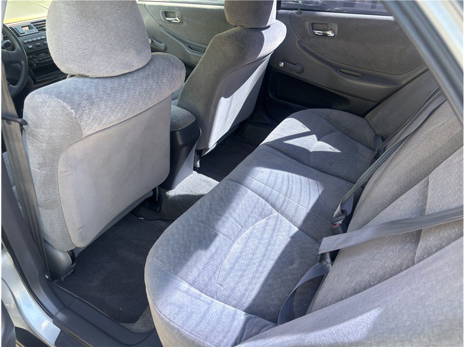 Used 2001 Honda Accord DX image 12