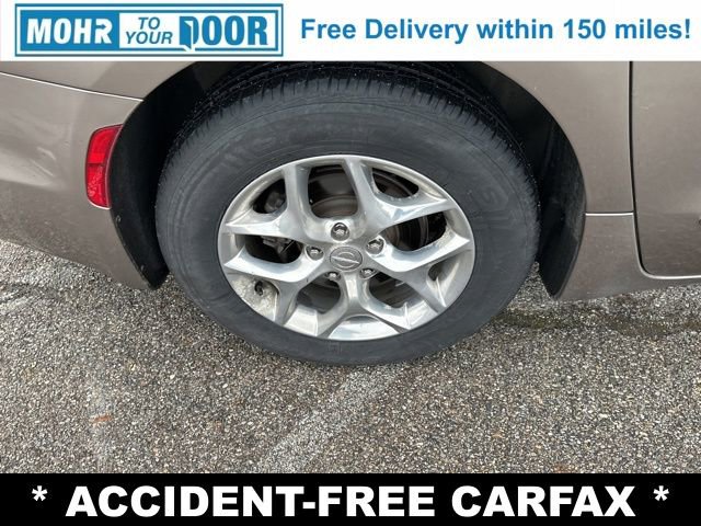 Used 2018 Chrysler Pacifica Limited image 9