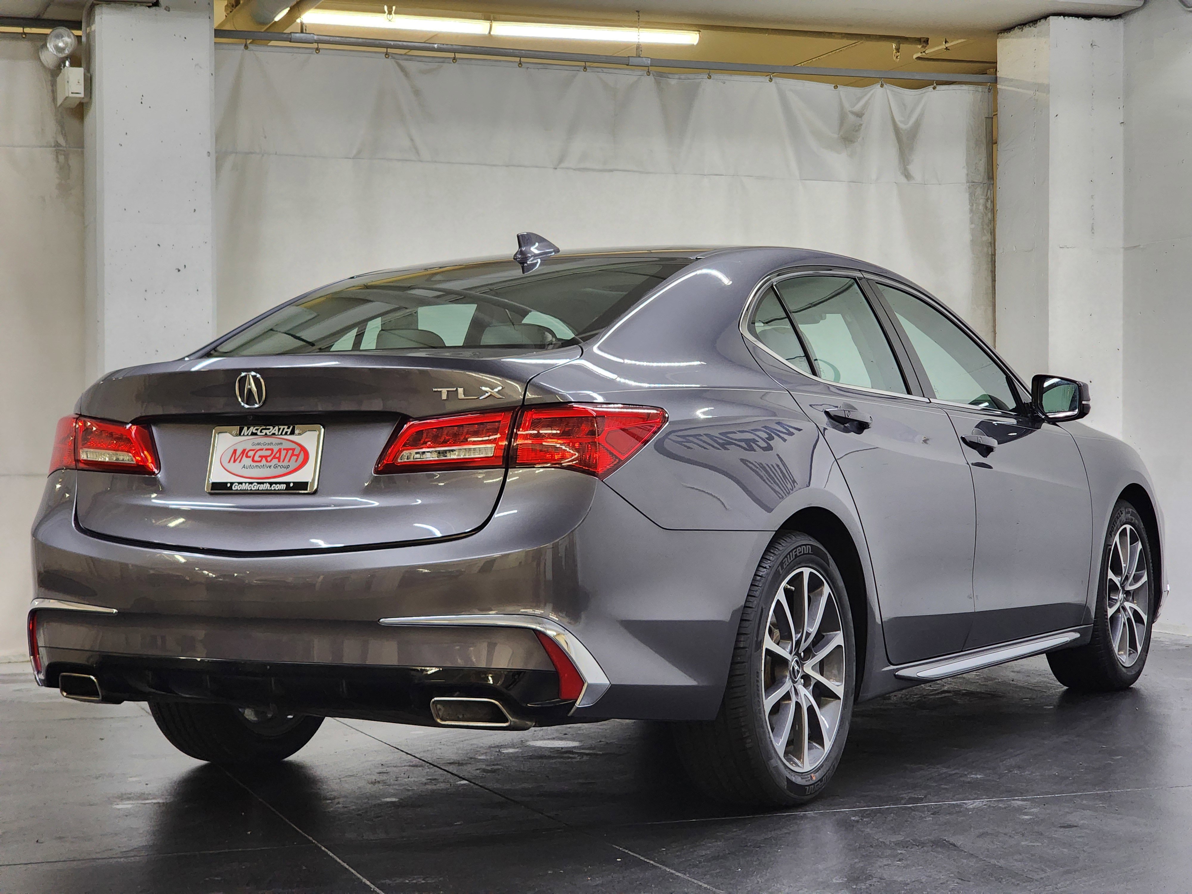 Certified 2018 Acura TLX V6 w/ Technology Package image 5