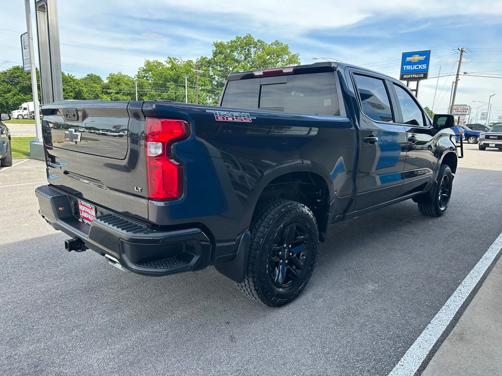 Used 2024 Chevrolet Silverado 1500 LT Trail Boss w/ Convenience Package II AWD/4WD image 9