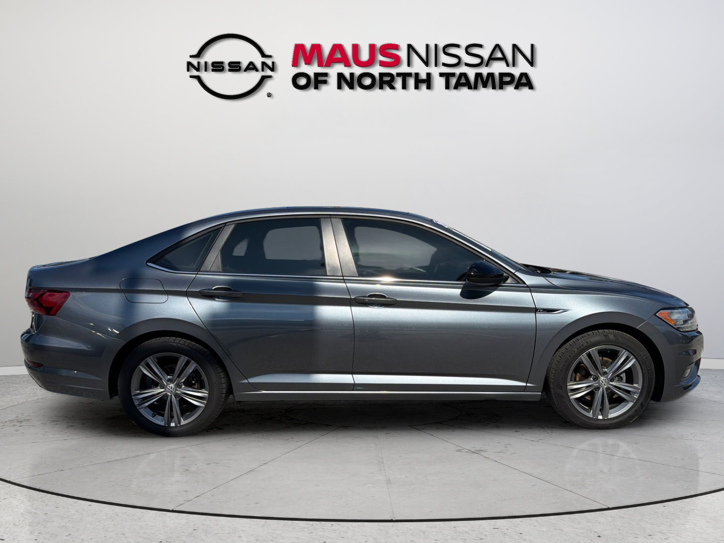 Used 2020 Volkswagen Jetta R-Line w/ R-Line Cold Weather Package FWD image 9