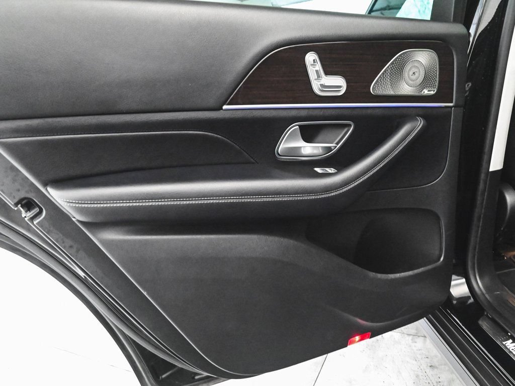Used 2024 Mercedes-Benz GLS 450 4MATIC image 12